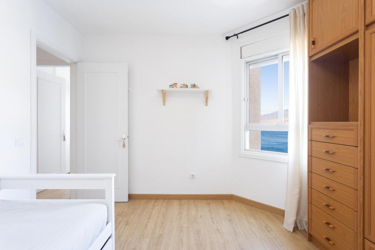 Home2Book Comfy Beachfront Radazul Luaran gambar